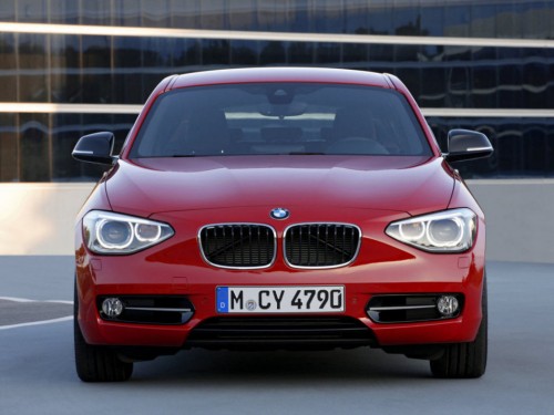 Характеристики автомобиля BMW 1-Series 116i AT (04.2014 - 02.2015): фото, вместимость, скорость, двигатель, топливо, масса, отзывы