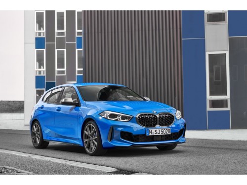 Характеристики автомобиля BMW 1-Series 116i SAT Base (11.2020 - н.в.): фото, вместимость, скорость, двигатель, топливо, масса, отзывы