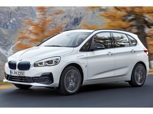 Характеристики автомобиля BMW 2-Series Active Tourer 216d MT Luxury (03.2018 - 10.2021): фото, вместимость, скорость, двигатель, топливо, масса, отзывы