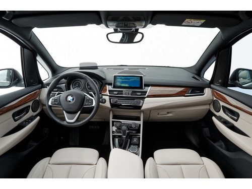 Характеристики автомобиля BMW 2-Series Gran Tourer 220d AT xDrive (02.2015 - 01.2018): фото, вместимость, скорость, двигатель, топливо, масса, отзывы
