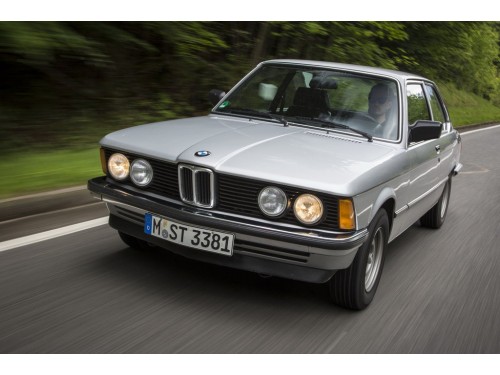 Характеристики автомобиля BMW 3-Series 316 MT (09.1980 - 08.1982): фото, вместимость, скорость, двигатель, топливо, масса, отзывы
