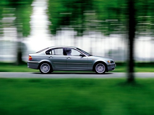 Характеристики автомобиля BMW 3-Series 318i AT (09.2003 - 02.2005): фото, вместимость, скорость, двигатель, топливо, масса, отзывы