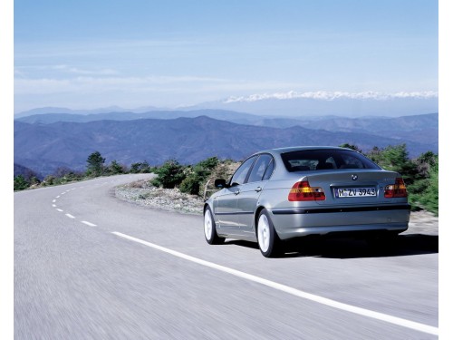 Характеристики автомобиля BMW 3-Series 318i MT (09.2003 - 02.2005): фото, вместимость, скорость, двигатель, топливо, масса, отзывы