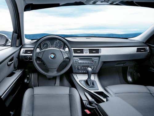 Характеристики автомобиля BMW 3-Series 320i MT (09.2005 - 08.2008): фото, вместимость, скорость, двигатель, топливо, масса, отзывы