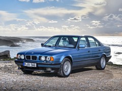 BMW 5-Series 518i MT (04.1994 - 12.1995)