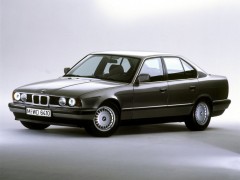 BMW 5-Series 518i MT (08.1989 - 02.1994)