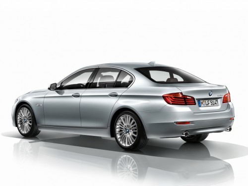 Характеристики автомобиля BMW 5-Series 520d AT Special Edition (12.2015 - 02.2017): фото, вместимость, скорость, двигатель, топливо, масса, отзывы