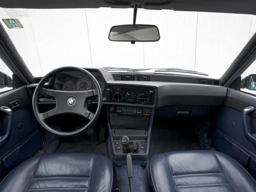 Характеристики автомобиля BMW 6-Series M635 CSi Kat. MT (07.1986 - 05.1987): фото, вместимость, скорость, двигатель, топливо, масса, отзывы