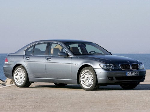 Характеристики автомобиля BMW 7-Series 730Li AT (07.2006 - 10.2008): фото, вместимость, скорость, двигатель, топливо, масса, отзывы