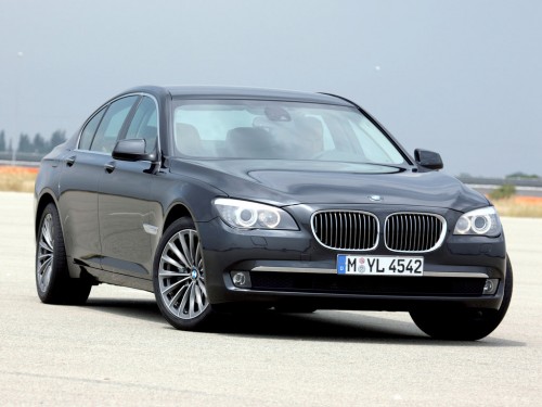 Характеристики автомобиля BMW 7-Series 740d AT (09.2009 - 07.2012): фото, вместимость, скорость, двигатель, топливо, масса, отзывы