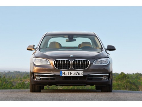 Характеристики автомобиля BMW 7-Series 730d AT Базовая (08.2012 - 03.2014): фото, вместимость, скорость, двигатель, топливо, масса, отзывы