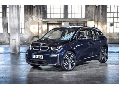 Характеристики автомобиля BMW i3 i3s 94 Ah REX (11.2017 - 08.2022): фото, вместимость, скорость, двигатель, топливо, масса, отзывы