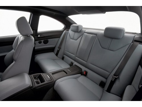 Характеристики автомобиля BMW M3 4.4 DCT GTS (03.2010 - 07.2010): фото, вместимость, скорость, двигатель, топливо, масса, отзывы