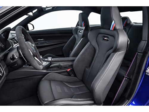 Характеристики автомобиля BMW M4 3.0 AMT Competition (05.2017 - 08.2020): фото, вместимость, скорость, двигатель, топливо, масса, отзывы