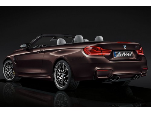 Характеристики автомобиля BMW M4 3.0 DCT (03.2017 - 06.2019): фото, вместимость, скорость, двигатель, топливо, масса, отзывы