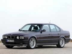 BMW M5 3.8 MT Base (03.1994 - 08.1995)