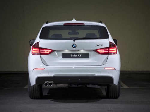 Характеристики автомобиля BMW X1 xDrive 20i AT xLine (07.2012 - 07.2013): фото, вместимость, скорость, двигатель, топливо, масса, отзывы