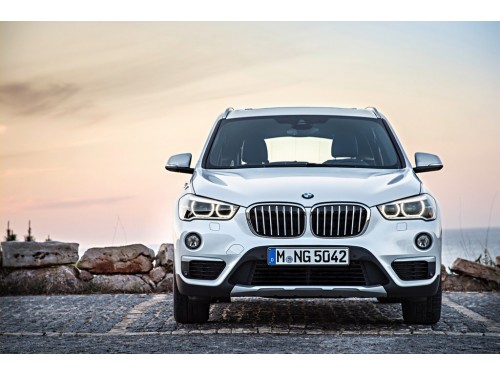 Характеристики автомобиля BMW X1 sDrive 18i AT Model xLine (02.2016 - 01.2017): фото, вместимость, скорость, двигатель, топливо, масса, отзывы