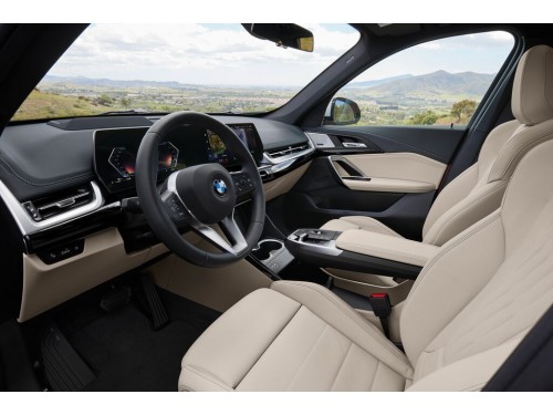 Характеристики автомобиля BMW X1 sDrive18d SAT Balance xLine (07.2022 - н.в.): фото, вместимость, скорость, двигатель, топливо, масса, отзывы