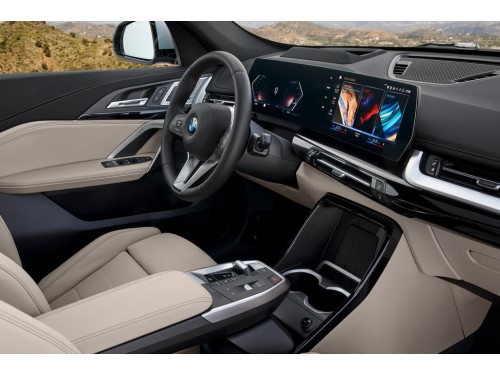 Характеристики автомобиля BMW X1 sDrive18d SAT (07.2022 - н.в.): фото, вместимость, скорость, двигатель, топливо, масса, отзывы