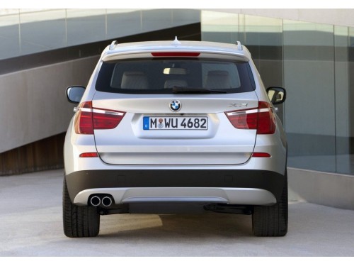 Характеристики автомобиля BMW X3 xDrive 20i AT Urban (12.2010 - 05.2014): фото, вместимость, скорость, двигатель, топливо, масса, отзывы