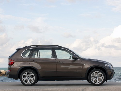 Характеристики автомобиля BMW X5 xDrive 30d AT (06.2010 - 08.2013): фото, вместимость, скорость, двигатель, топливо, масса, отзывы