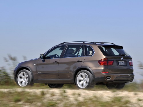 Характеристики автомобиля BMW X5 xDrive 30d AT (06.2010 - 08.2013): фото, вместимость, скорость, двигатель, топливо, масса, отзывы