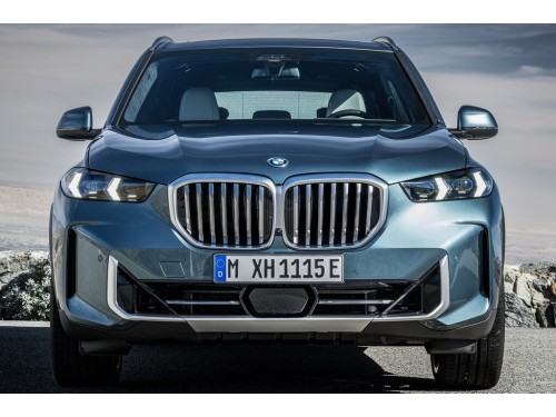 Характеристики автомобиля BMW X5 xDrive50e AT M Sport (04.2023 - н.в.): фото, вместимость, скорость, двигатель, топливо, масса, отзывы