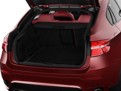 Характеристики автомобиля BMW X6 4.4 AT M (06.2012 - 05.2014): фото, вместимость, скорость, двигатель, топливо, масса, отзывы