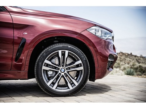 Характеристики автомобиля BMW X6 X6 M (03.2015 - 09.2019): фото, вместимость, скорость, двигатель, топливо, масса, отзывы