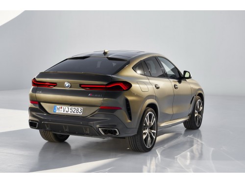 Характеристики автомобиля BMW X6 X6 M SE (10.2019 - 10.2021): фото, вместимость, скорость, двигатель, топливо, масса, отзывы