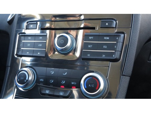 Характеристики автомобиля Brilliance V5 1.6 МТ Comfort Plus (10.2014 - 07.2015): фото, вместимость, скорость, двигатель, топливо, масса, отзывы