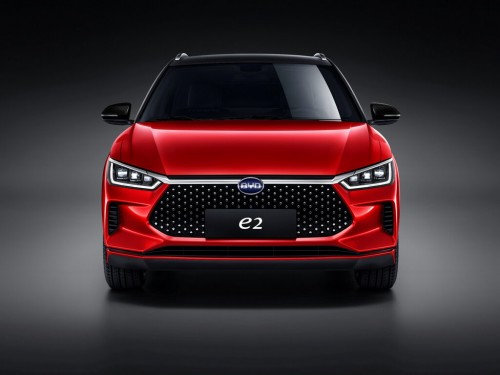 Характеристики автомобиля BYD e2 35 kWh (09.2019 - 04.2021): фото, вместимость, скорость, двигатель, топливо, масса, отзывы