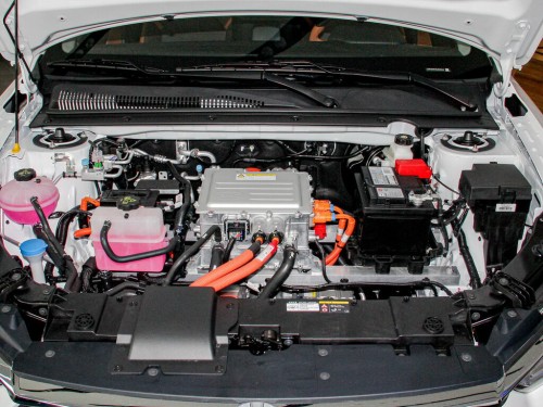 Характеристики автомобиля BYD e3 43 kWh (05.2021 - 04.2023): фото, вместимость, скорость, двигатель, топливо, масса, отзывы