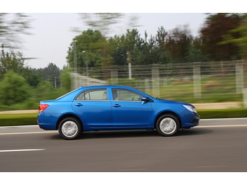 Характеристики автомобиля BYD F5 1.5 GL-I (10.14) (10.2014 - 06.2015): фото, вместимость, скорость, двигатель, топливо, масса, отзывы