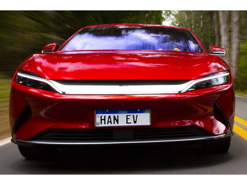 Характеристики автомобиля BYD Han 76.9 kWh Luxury (04.2022 - н.в.): фото, вместимость, скорость, двигатель, топливо, масса, отзывы