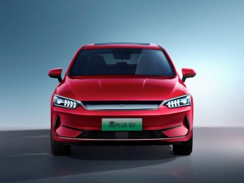 Характеристики автомобиля BYD Qin Plus PHEV 1.5 CVT DM-i 101 Excellent Champion Edition (02.2023 - н.в.): фото, вместимость, скорость, двигатель, топливо, масса, отзывы