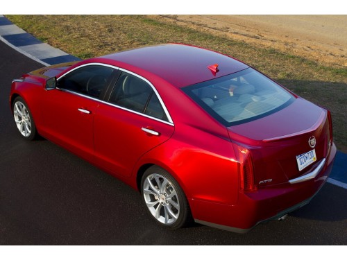 Характеристики автомобиля Cadillac ATS 2.0T AT Performance (01.2012 - 04.2014): фото, вместимость, скорость, двигатель, топливо, масса, отзывы