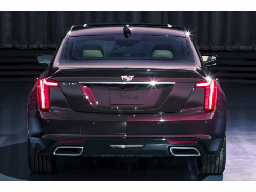 Характеристики автомобиля Cadillac CT5 2.0T AT AWD Luxury (10.2019 - н.в.): фото, вместимость, скорость, двигатель, топливо, масса, отзывы