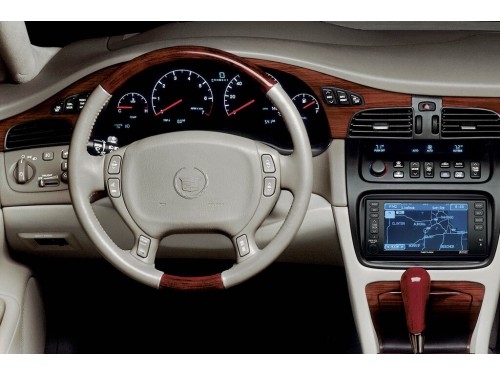 Характеристики автомобиля Cadillac DeVille 4.6 AT de Ville DHS (08.1999 - 06.2005): фото, вместимость, скорость, двигатель, топливо, масса, отзывы