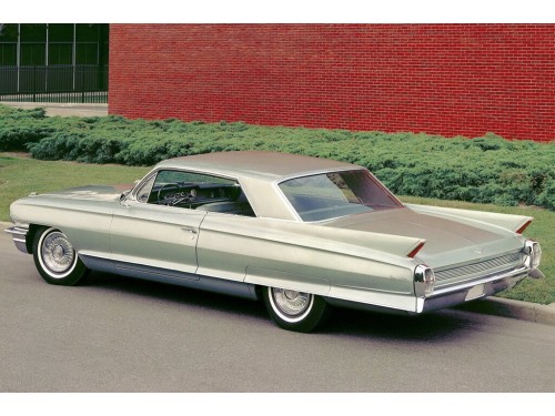 Характеристики автомобиля Cadillac DeVille 6.4 AT Coupe de Ville (11.1960 - 10.1962): фото, вместимость, скорость, двигатель, топливо, масса, отзывы