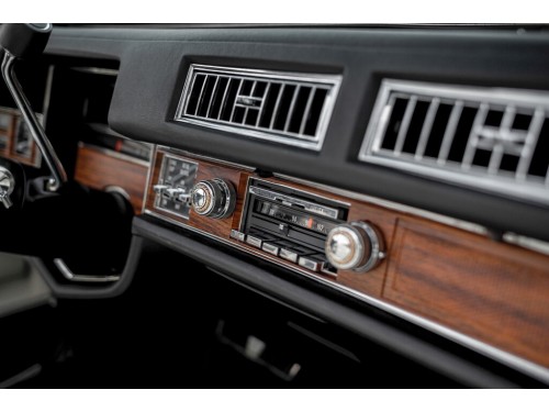 Характеристики автомобиля Cadillac Eldorado 8.2FI AT Fleetwood Eldorado (09.1975 - 09.1976): фото, вместимость, скорость, двигатель, топливо, масса, отзывы