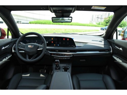 Характеристики автомобиля Cadillac XT4 2.0T AT 28T Luxury (05.2023 - н.в.): фото, вместимость, скорость, двигатель, топливо, масса, отзывы