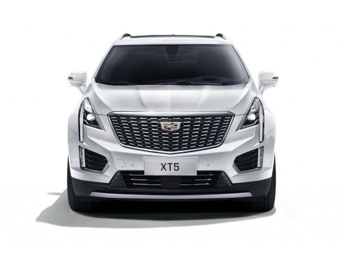 Характеристики автомобиля Cadillac XT5 2.0 AT AWD Sport (12.2019 - 04.2022): фото, вместимость, скорость, двигатель, топливо, масса, отзывы