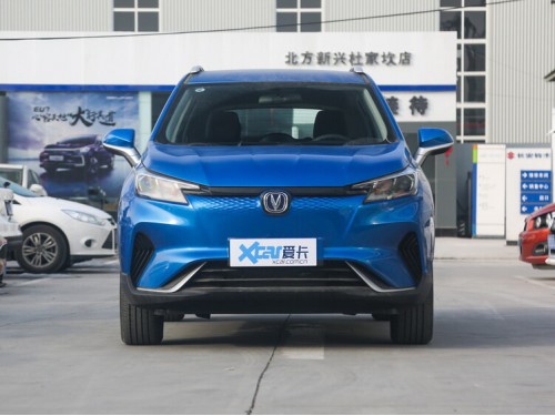 Характеристики автомобиля Changan CS15 1.5 MT Aggressive (03.2019 - н.в.): фото, вместимость, скорость, двигатель, топливо, масса, отзывы