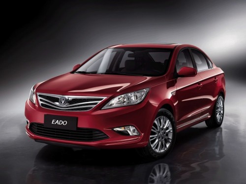 Характеристики автомобиля Changan Eado 1.6 MT Standard (02.2014 - 01.2016): фото, вместимость, скорость, двигатель, топливо, масса, отзывы
