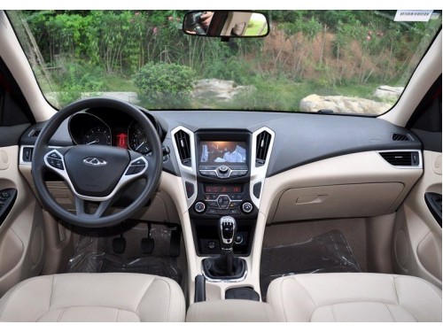 Характеристики автомобиля Chery Arrizo 7 1.6 MT Standard (08.2014 - 01.2015): фото, вместимость, скорость, двигатель, топливо, масса, отзывы