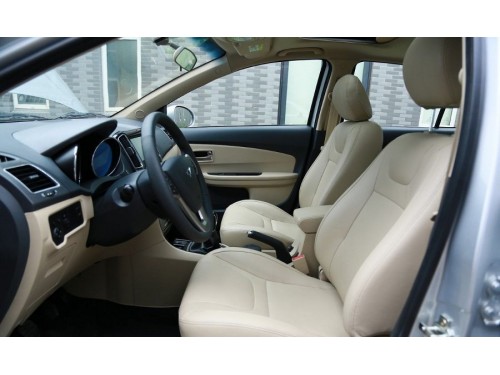 Характеристики автомобиля Chery Bonus 3 - A19 1.5 MT Base (06.2014 - 08.2018): фото, вместимость, скорость, двигатель, топливо, масса, отзывы