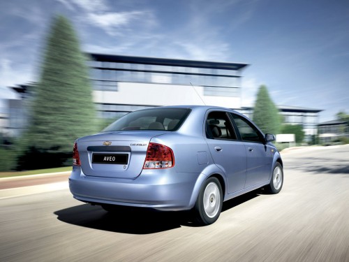 Характеристики автомобиля Chevrolet Aveo 1.2 MT Plus (01.2006 - 02.2008): фото, вместимость, скорость, двигатель, топливо, масса, отзывы