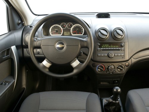 Характеристики автомобиля Chevrolet Aveo 1.2 MT S (09.2007 - 12.2011): фото, вместимость, скорость, двигатель, топливо, масса, отзывы